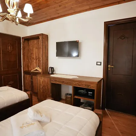 Street 4* Gjirokaster