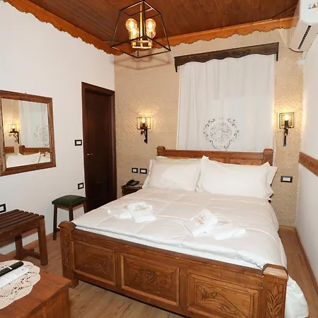Street 4* Gjirokaster