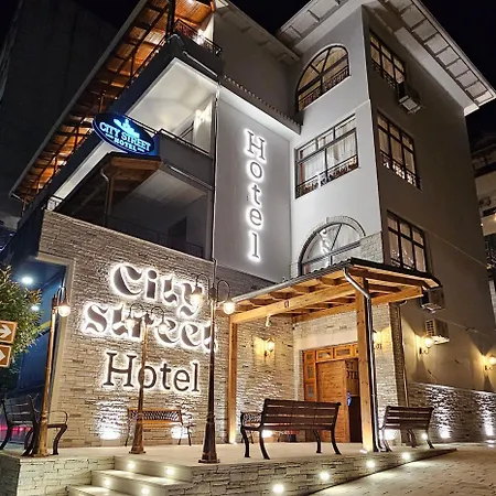 Street Hotel