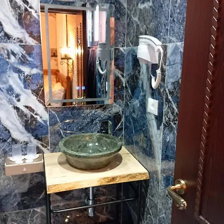 Street Hotel 4*