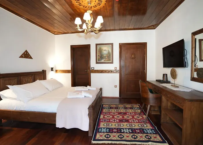 Hotel Street 4*