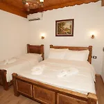 Street Hotel