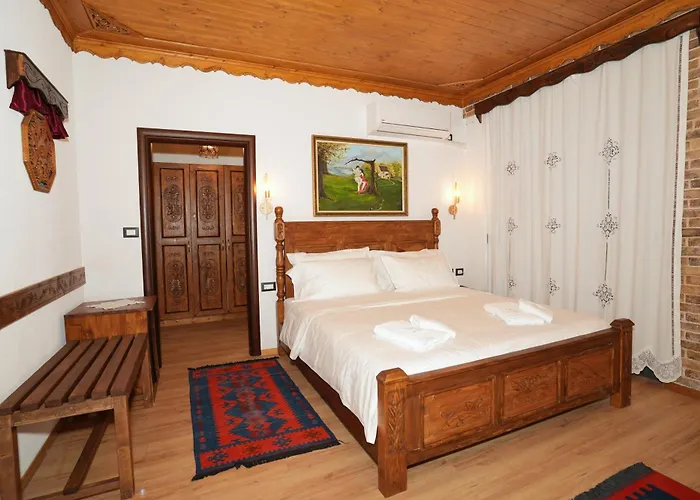 Hotel Street Gjirokastër