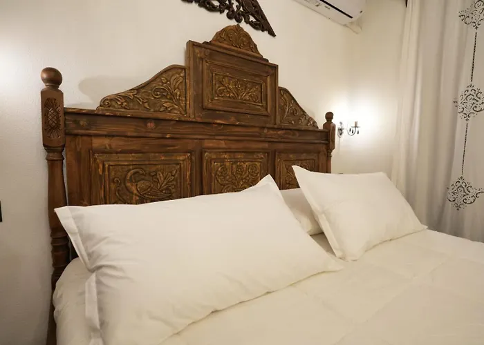 Hotel Street 4*